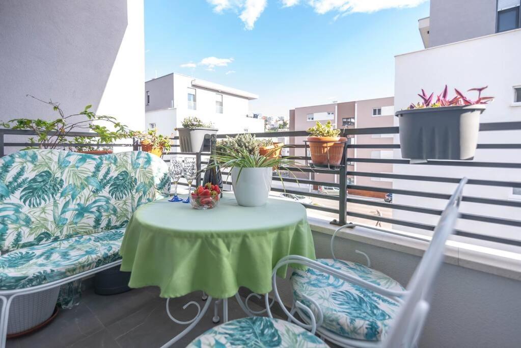 Feel Like Home Podstrana Ngoại thất bức ảnh