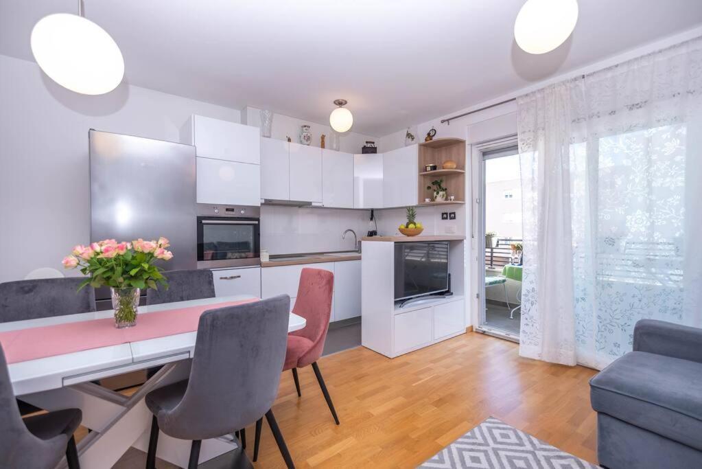 Feel Like Home Podstrana Ngoại thất bức ảnh